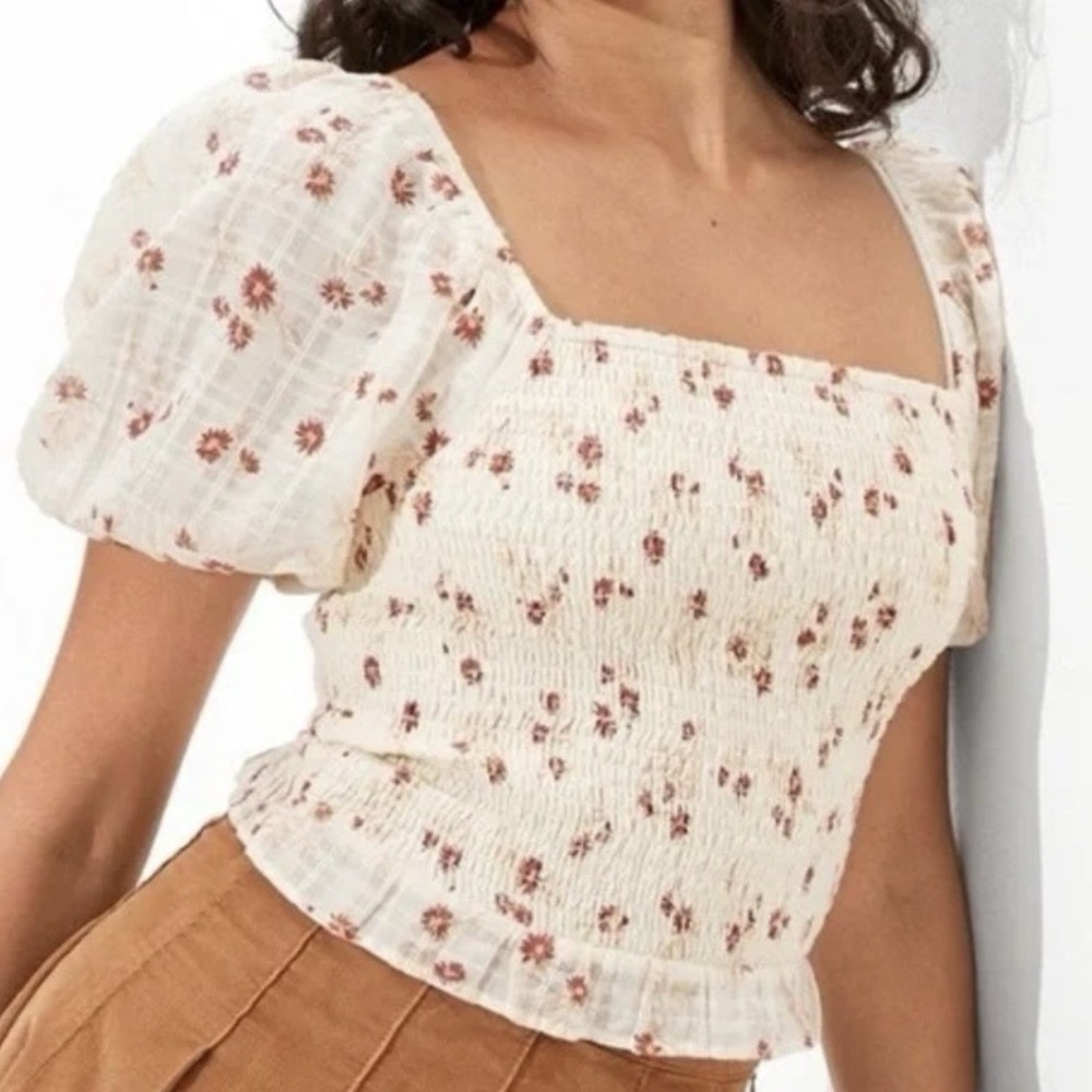 American Eagle Cream Floral Top Smocked Cottage Core Festival Boho Dainty Large